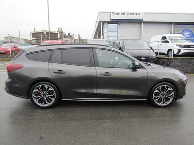 Gebraucht Ford Focus ST-Line X 125 PS (91 kW) 2025 Grau Kombi