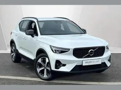 Used Volvo XC40 Plus 197 HP (144 kW) 2025 White SUV