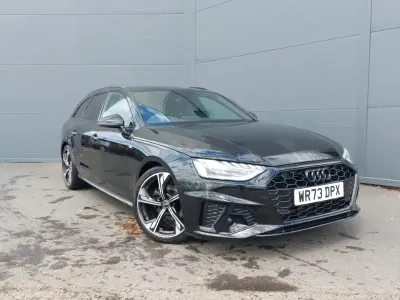 Używany Audi A4 Black Edition 150 KM (110 kW) 2023 Czarny Kombi