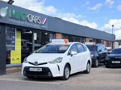 Used Toyota Prius Plus 122 HP (89 kW) 2017