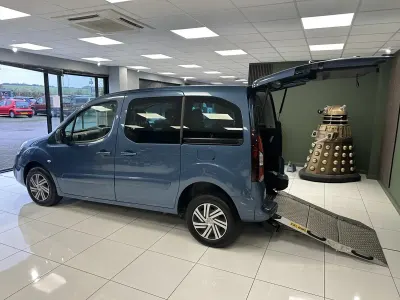 Used Citroën e-Berlingo Feel 100 HP (73 kW) 2018 Blue MPV