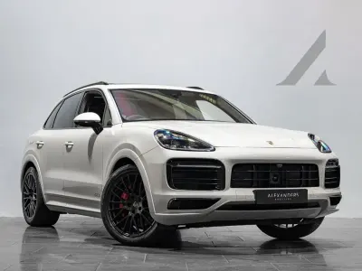 Usado Porsche Cayenne GTS 2023 Bege SUV