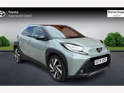 Used Toyota Aygo X 72 HP (52 kW) 2024 Green SUV