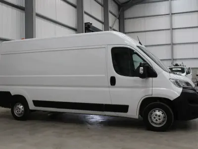 Second-hand Vauxhall Movano 140 CP (102 kW) 2022 Alb