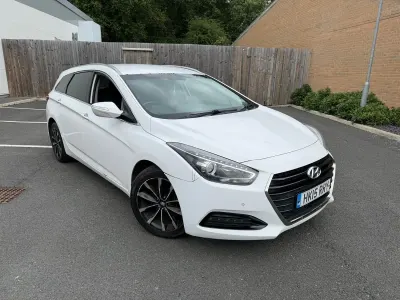 Used Hyundai i40 SE 141 HP (103 kW) 2015 White Estate