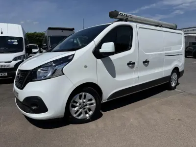 Used Nissan NV300 Tekna 120 HP (88 kW) 2021 White Van