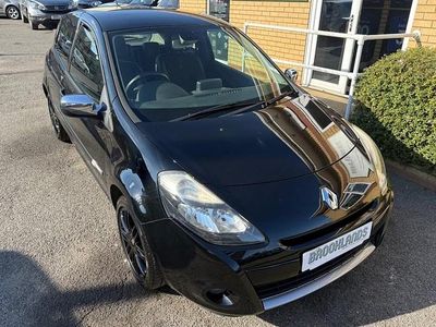 Used Renault Clio IV Dynamique 75 HP (55 kW) 2012 Black Hatchback