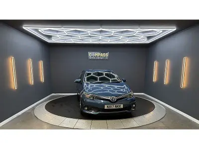 Used Toyota Auris Hybrid Business Edition 2017 Blue Hatchback
