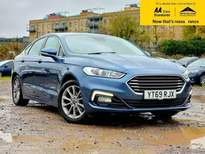 Käytetty Ford Mondeo Titanium 187 HP (137 kW) 2019 Sininen Sedan