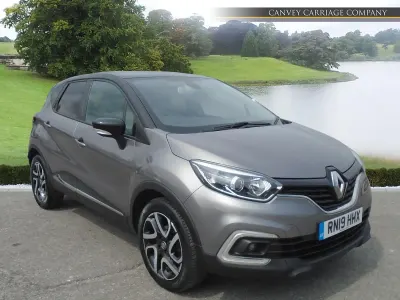 Used Renault Captur Iconic 90 HP (66 kW) 2019 Grey/black SUV