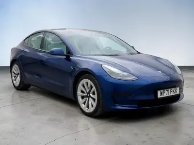 Usado Tesla Model 3 Standard Range Plus 366 kW (498 HP) 2022 Sedan