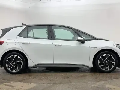 Używany VW ID.3 Pro Performance 150 kW (204 KM) 2021 Biały Hatchback