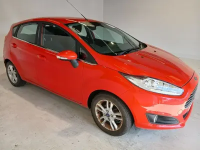 Używany Ford Fiesta Zetec 100 KM (73 kW) 2016 Czerwony Hatchback