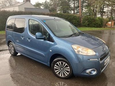 Used Peugeot TePee S 92 HP (67 kW) 2014 Blue MPV