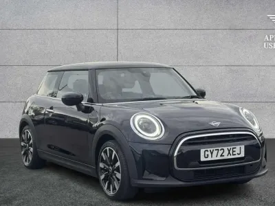 Używany Mini Cooper Exclusive 134 KM (98 kW) 2022 Czarny Hatchback