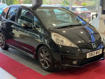 Used Honda Jazz SI 99 HP (72 kW) 2012 Black Hatchback