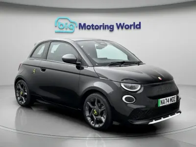 Używany Abarth 500e 114 kW (155 KM) 2024 Czarny Hatchback