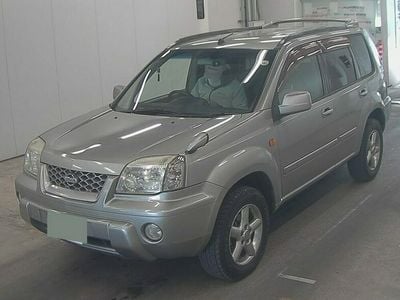 Used Nissan X-Trail 138 HP (101 kW) 2002 Silver SUV