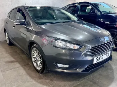 Used Ford Focus Zetec 125 HP (91 kW) 2018 Grey Hatchback