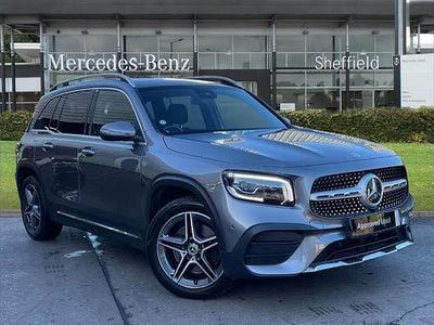 Mercedes GLB220
