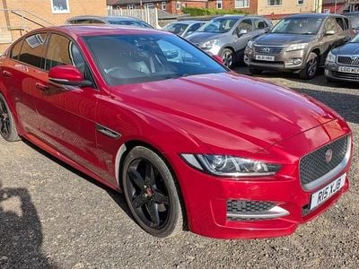 Used Jaguar XE R-Sport 180 HP (132 kW) 2017 Red Sedan