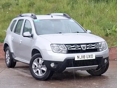 Käytetty Dacia Duster 125 HP (91 kW) 2018 Hopea Katumaasturi