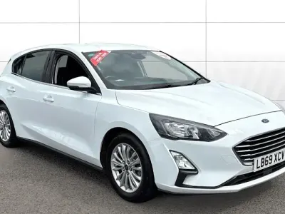 Used Ford Focus Titanium 125 HP (91 kW) 2019 White Hatchback