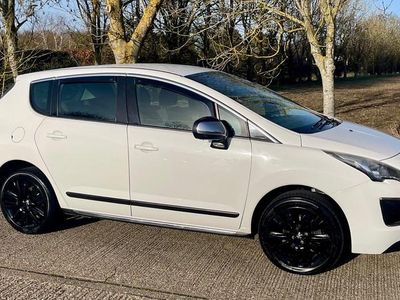 Used Peugeot 3008 Active 2016 White Hatchback