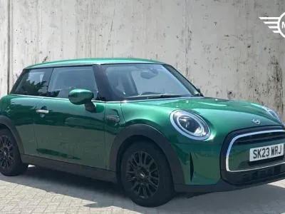 Used Mini Cooper Classic 134 HP (98 kW) 2023 Green Hatchback