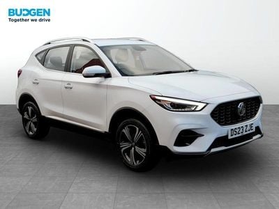 White Used 2023 MG ZS Excite Sedan | £11,891 (Fair price)