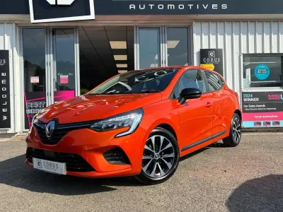 Used Renault Clio Evolution 2022 Orange Hatchback
