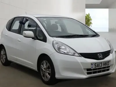 Used Honda Jazz ES 2013 White Hatchback