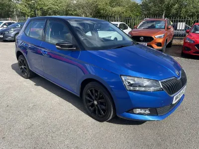 Used Skoda Fabia Colour Edition 95 HP (69 kW) 2019 Blue Hatchback
