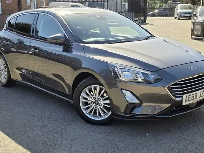 Used Ford Focus Titanium 125 HP (91 kW) 2019 Grey Hatchback