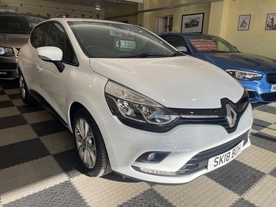 Used Renault Clio IV Dynamique 2018 White Hatchback