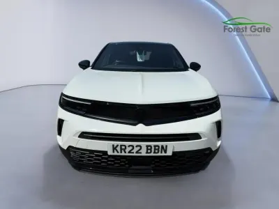Used Vauxhall Mokka SRi 99 HP (72 kW) 2022 White SUV