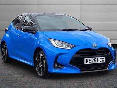 Used Toyota Yaris Hybrid Edition 130 HP (95 kW) 2025 Neptune blue with black roof Hatchback