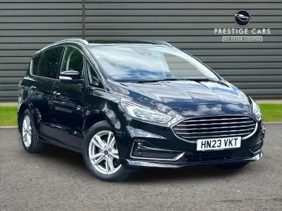Używany Ford S-MAX Titanium 190 KM (139 kW) 2023 Czarny Minivan