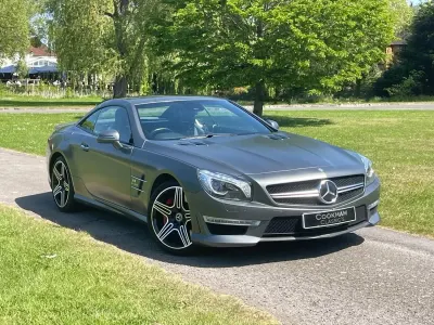 Begagnad Mercedes SL63 AMG 537 HK (394 kW) 2013 Grå Cab