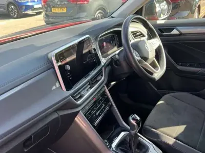 Used VW T-Roc Style 150 HP (110 kW) 2023 Red SUV