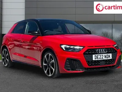 Usado Audi A1 Sportback Black Edition 95 HP (69 kW) 2022 Vermelho Citadino