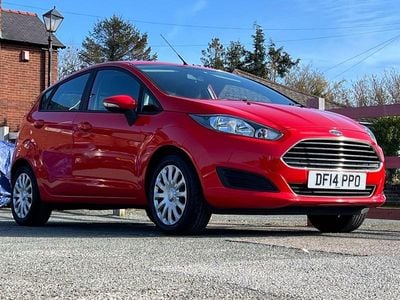 Used Ford Fiesta Style 82 HP (60 kW) 2014 Red Hatchback