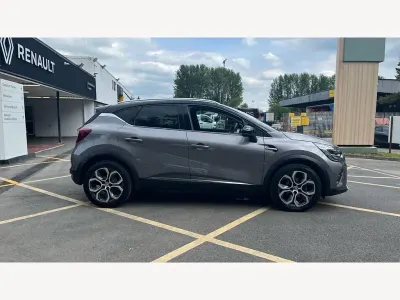 Usado Renault Captur Version S 91 HP (66 kW) 2022 Cinzento SUV