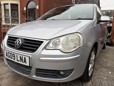 Used VW Polo Match 60 HP (44 kW) 2009 Silver Hatchback