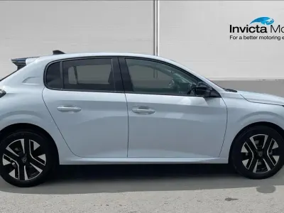 Used Peugeot 208 Allure 101 HP (74 kW) 2025 White Hatchback