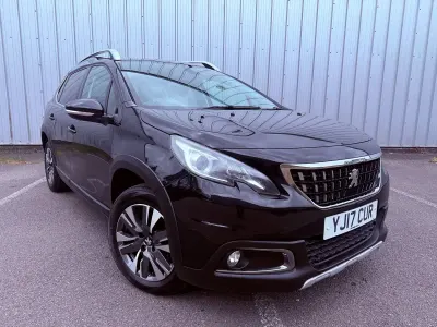 Käytetty Peugeot 2008 Allure 2017 Musta Katumaasturi