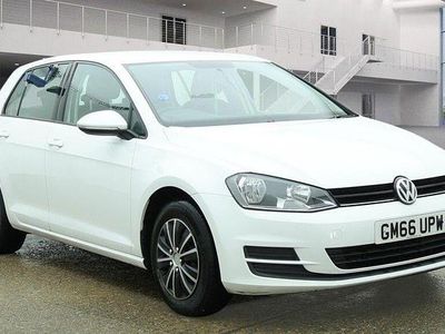 Used VW Golf VII S 125 HP (91 kW) 2017 White Hatchback