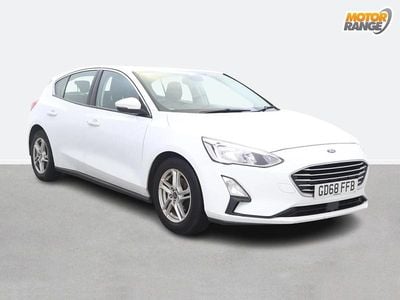 Used Ford Focus Zetec 100 HP (73 kW) 2019 White Hatchback