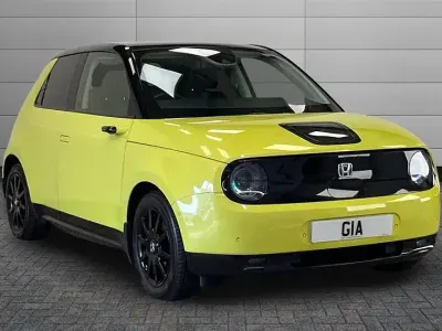 Usado Honda e Advance 113 kW (154 HP) 2022 Amarelo Citadino
