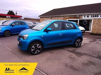 Used Renault Twingo Play 70 HP (51 kW) 2018 Blue Hatchback